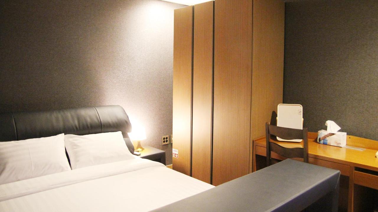 Mohenic Hotel Seoul Myeongdong Exterior photo